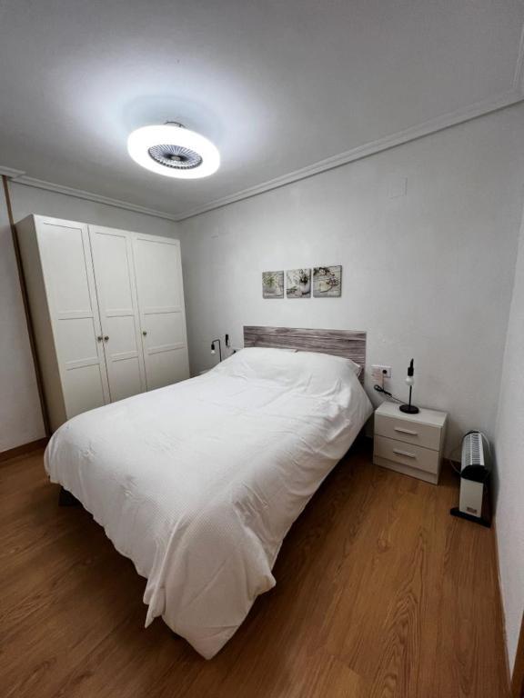 Beach Apartment อาลิกันเต ภายนอก รูปภาพ