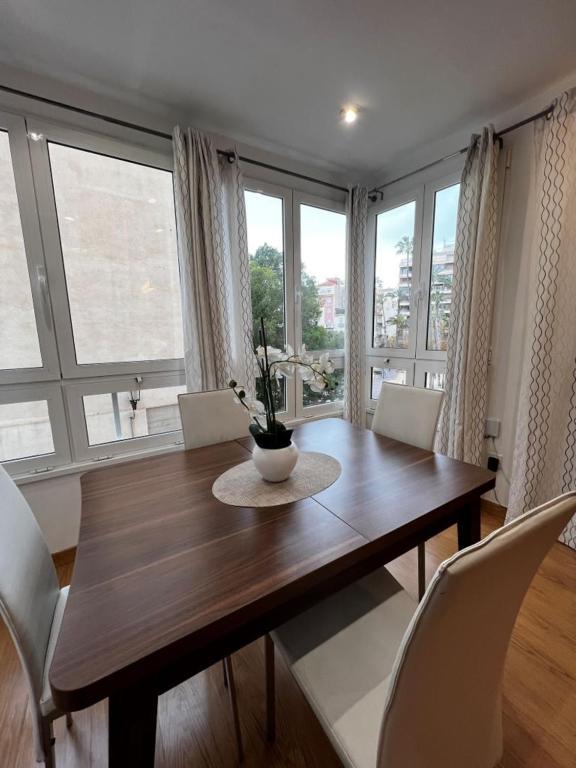 Beach Apartment อาลิกันเต ภายนอก รูปภาพ