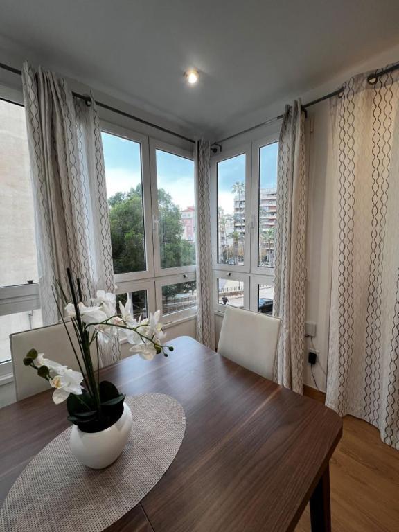 Beach Apartment อาลิกันเต ภายนอก รูปภาพ